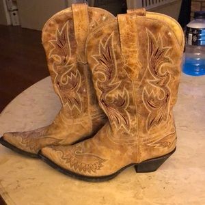 Corral boots 7.5